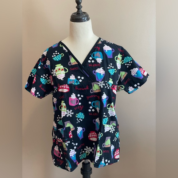 Bundle of 3 scrub suit tops - Picture 5 of 12